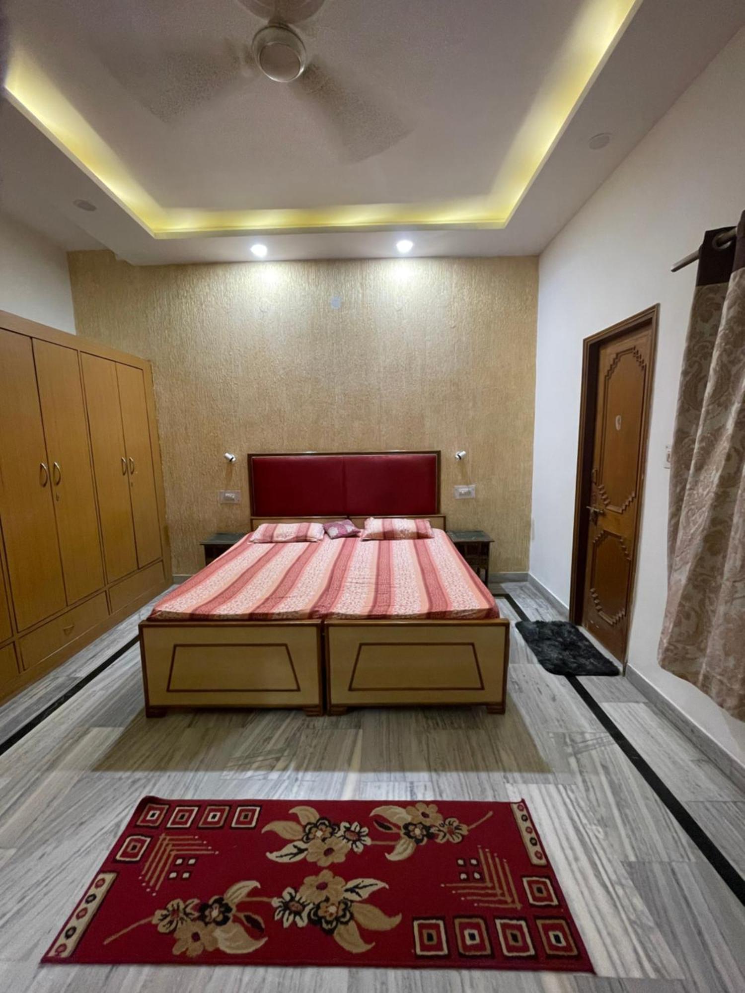 N Homestay Agra Tajganj ภายนอก รูปภาพ