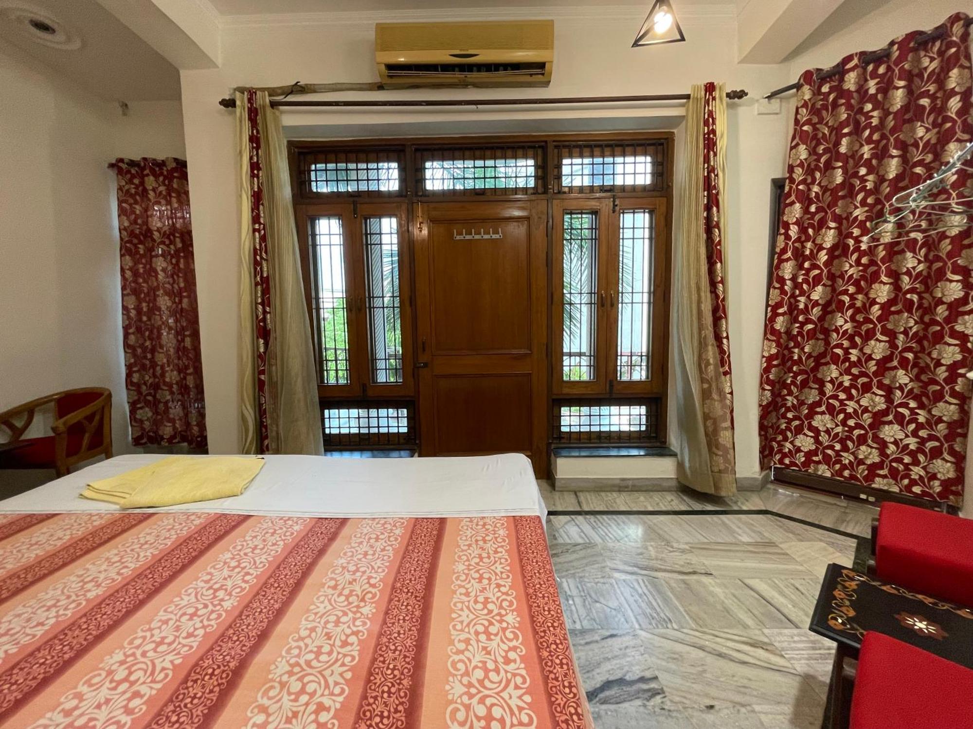 N Homestay Agra Tajganj ภายนอก รูปภาพ